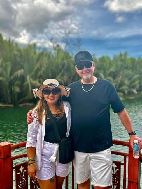 Bohol: Chocolate Hills, Loboc River, and Tarsier Tour - Why this Bohol trio works: geology, river culture, tiny primates